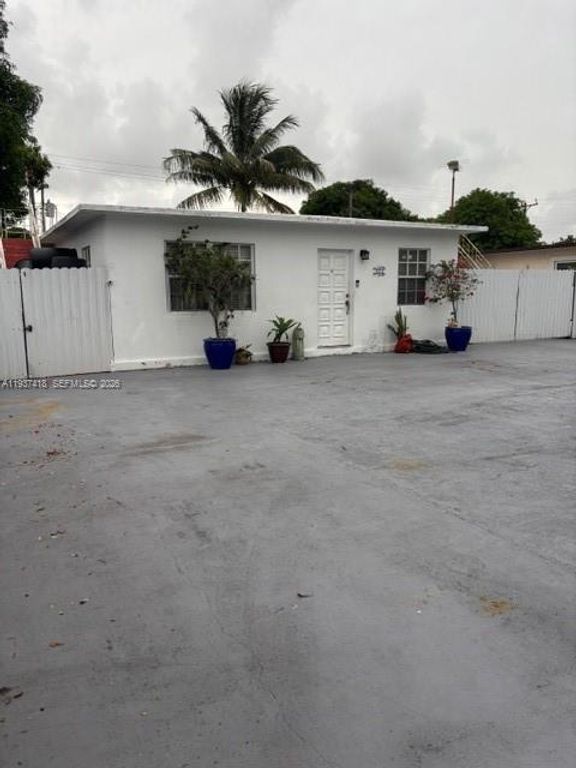 832 E 20th Street, Hialeah, FL 33013