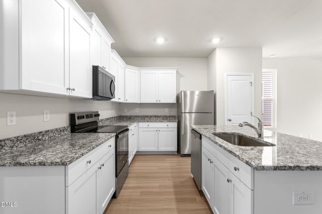 2122 Willow Glen Drive, Graham, NC 27253