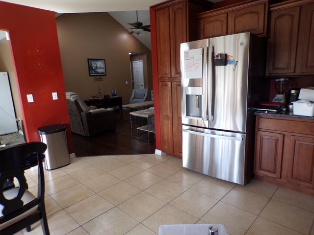 3209 N Laurel Avenue, Springfield, MO 65803