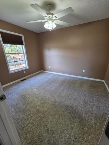 3209 N Laurel Avenue, Springfield, MO 65803