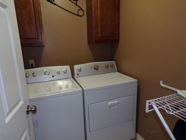 3209 N Laurel Avenue, Springfield, MO 65803