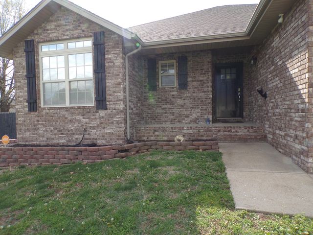 3209 N Laurel Avenue, Springfield, MO 65803