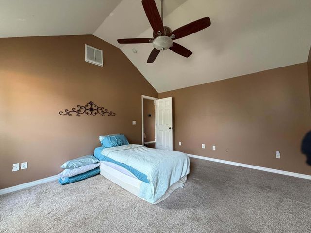 3209 N Laurel Avenue, Springfield, MO 65803