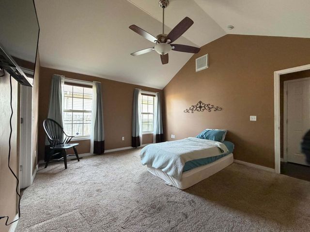 3209 N Laurel Avenue, Springfield, MO 65803