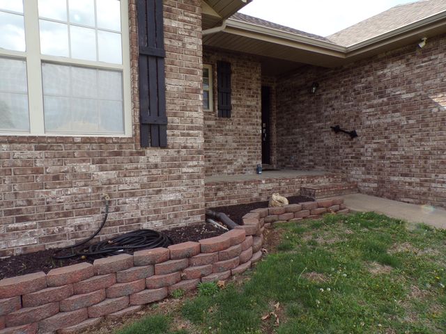 3209 N Laurel Avenue, Springfield, MO 65803