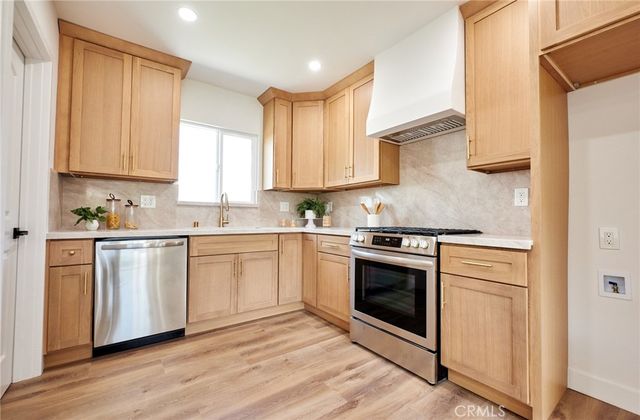 1822 Greenwood, Santa Ana, CA 92705