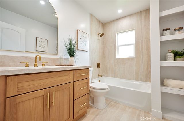 1822 Greenwood, Santa Ana, CA 92705