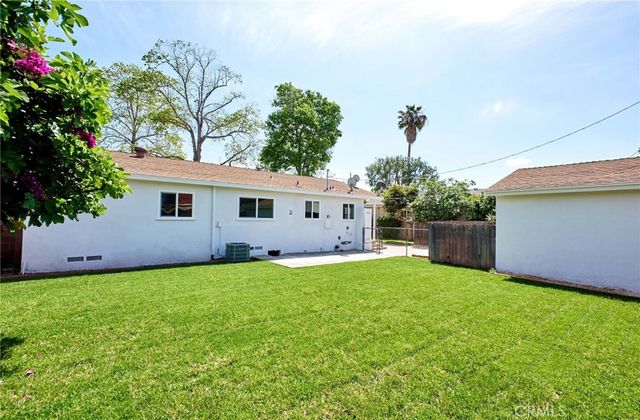 1822 Greenwood, Santa Ana, CA 92705