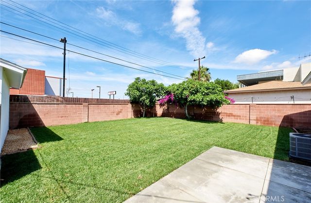 1822 Greenwood, Santa Ana, CA 92705