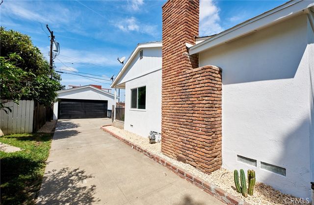 1822 Greenwood, Santa Ana, CA 92705