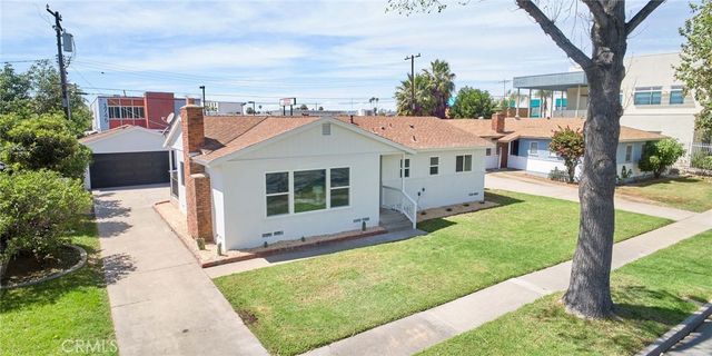 1822 Greenwood, Santa Ana, CA 92705