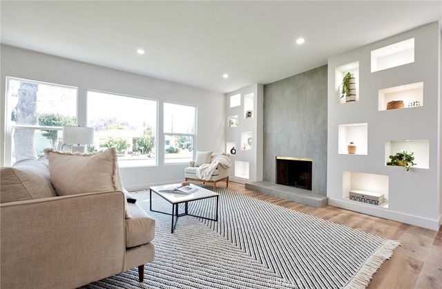 1822 Greenwood, Santa Ana, CA 92705