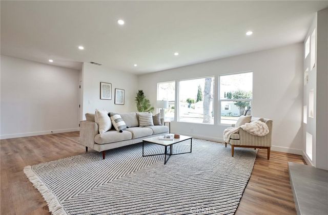 1822 Greenwood, Santa Ana, CA 92705