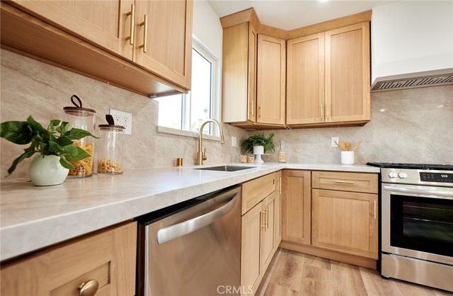 1822 Greenwood, Santa Ana, CA 92705