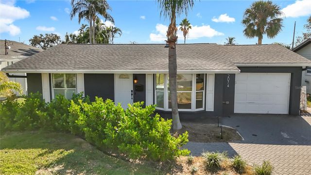 2074 BAYOU GRANDE BOULEVARD NE, St Petersburg, FL 33703