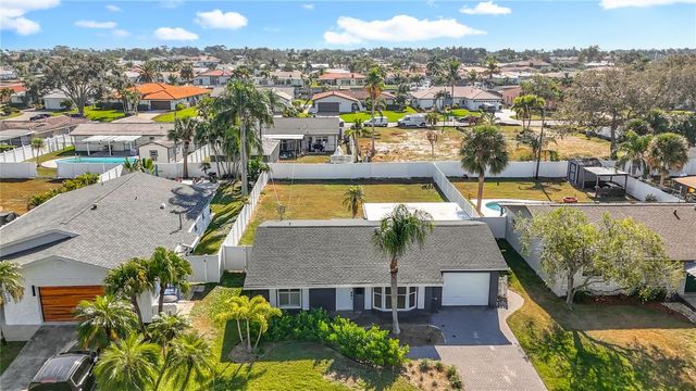 2074 BAYOU GRANDE BOULEVARD NE, St Petersburg, FL 33703