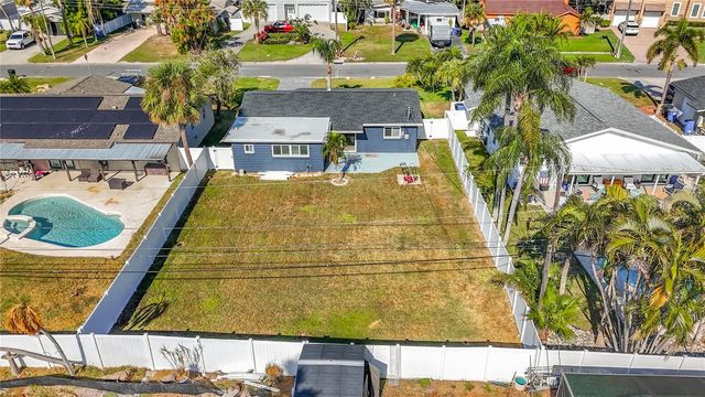 2074 BAYOU GRANDE BOULEVARD NE, St Petersburg, FL 33703
