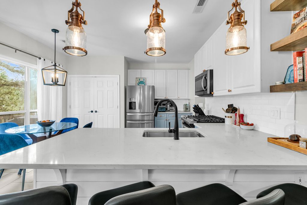 2855 Tradewind Drive, Mount Pleasant, SC 29466