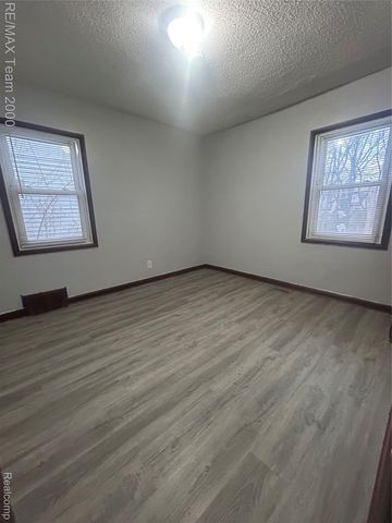 6352 Evergreen Avenue, Detroit, MI 48228