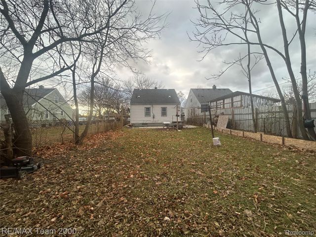 6352 Evergreen Avenue, Detroit, MI 48228