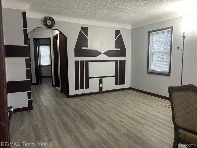 6352 Evergreen Avenue, Detroit, MI 48228