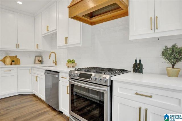 2108 ARROWLEAF DRIVE, Hoover, AL 35244