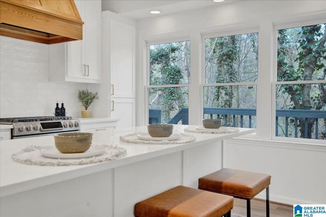 2108 ARROWLEAF DRIVE, Hoover, AL 35244