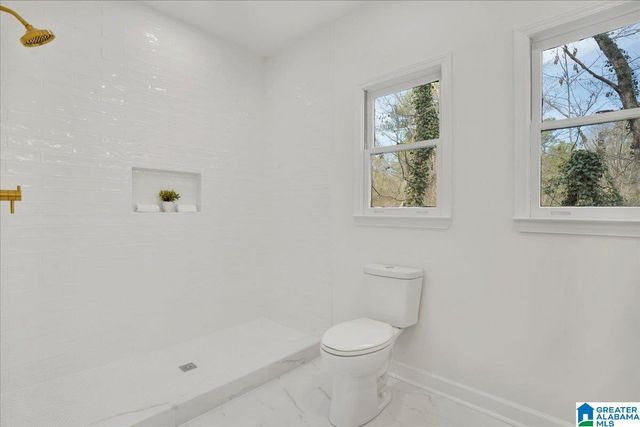 2108 ARROWLEAF DRIVE, Hoover, AL 35244