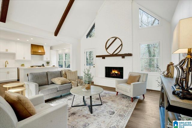 2108 ARROWLEAF DRIVE, Hoover, AL 35244