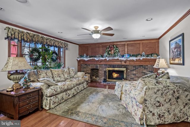 124 COOPERS KILL RD, Delran, NJ 08075
