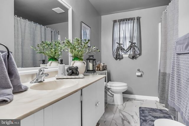 124 COOPERS KILL RD, Delran, NJ 08075