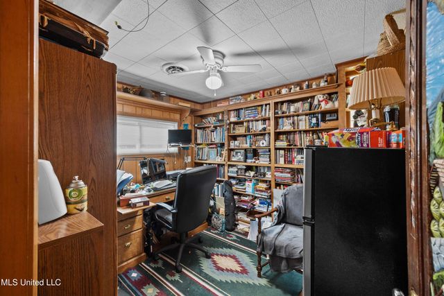 1132 Lake Mimosa Drive, Raymond, MS 39154