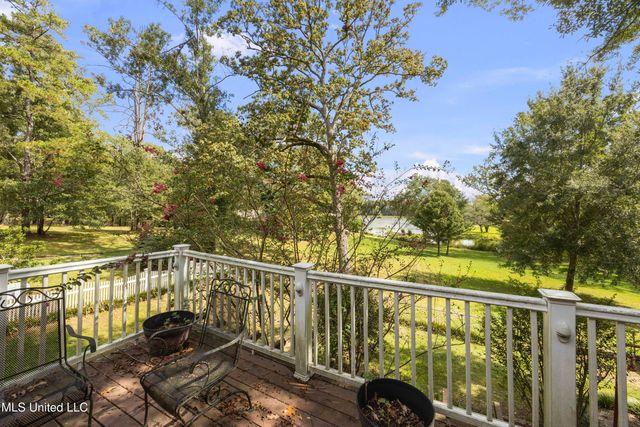 1132 Lake Mimosa Drive, Raymond, MS 39154