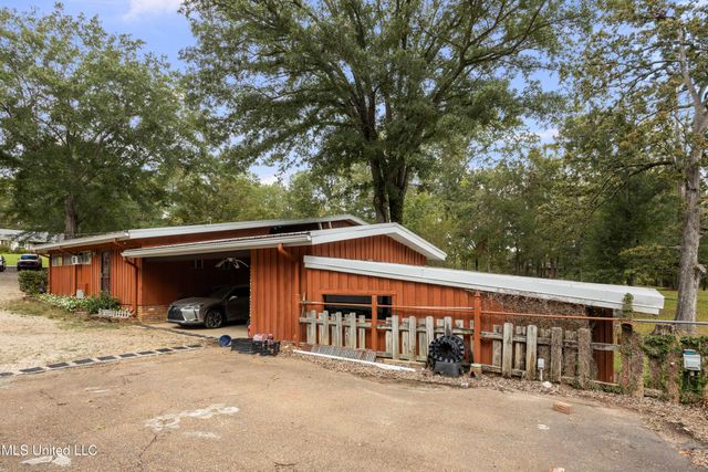 1132 Lake Mimosa Drive, Raymond, MS 39154