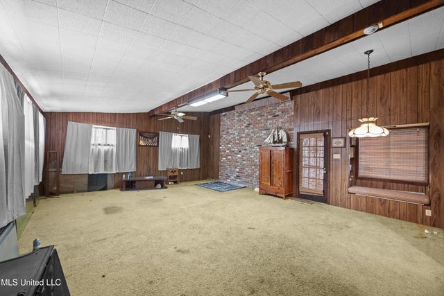 1132 Lake Mimosa Drive, Raymond, MS 39154