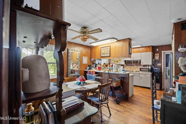 1132 Lake Mimosa Drive, Raymond, MS 39154