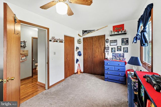 7833 DEWEY DR, Harrisburg, PA 17112