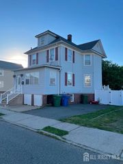 11 E Kupsch Street E, Sayreville, NJ 08872