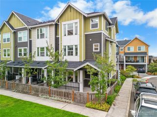 3280 SW Graham Street #601, Seattle, WA 98126