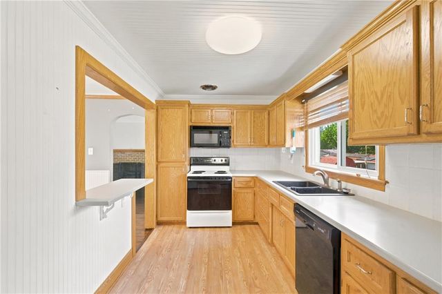 1830 Shawnee Street, Leavenworth, KS 66048