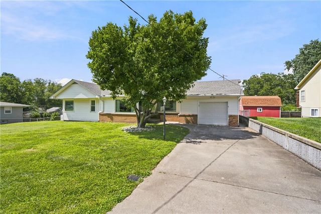 1830 Shawnee Street, Leavenworth, KS 66048
