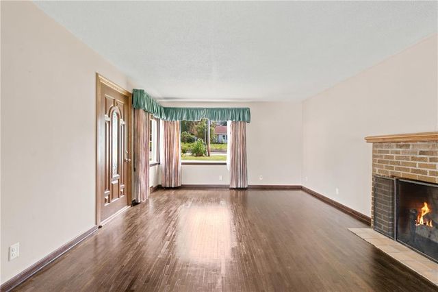 1830 Shawnee Street, Leavenworth, KS 66048