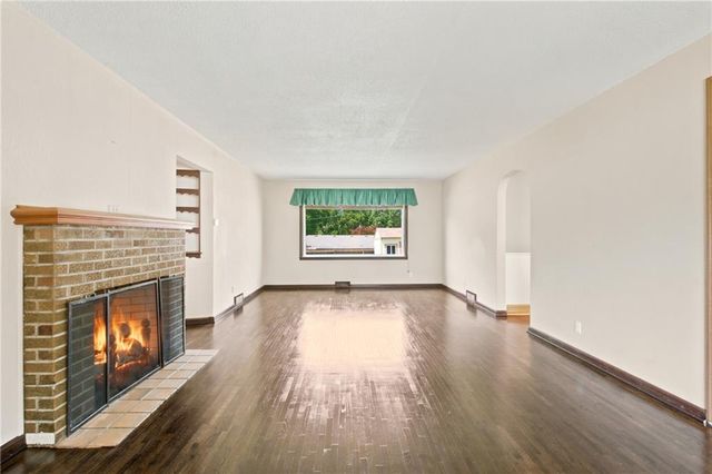 1830 Shawnee Street, Leavenworth, KS 66048