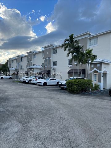 12035 SW 14th St 104, Miami, FL 33184