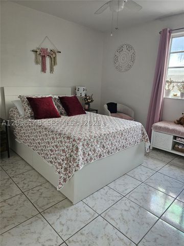 12035 SW 14th St 104, Miami, FL 33184