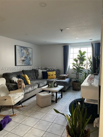 12035 SW 14th St 104, Miami, FL 33184