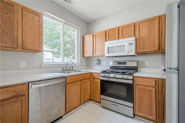 331 Windcroft NW Lane, Acworth, GA 30101