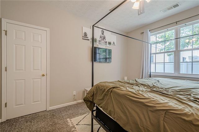 331 Windcroft NW Lane, Acworth, GA 30101