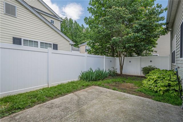 331 Windcroft NW Lane, Acworth, GA 30101