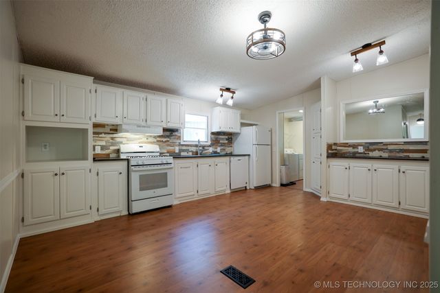 113 Shawnee Road, Sand Springs, OK 74063